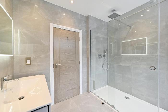 Deluxe Mayfair Luxury Apartment London Exterior photo